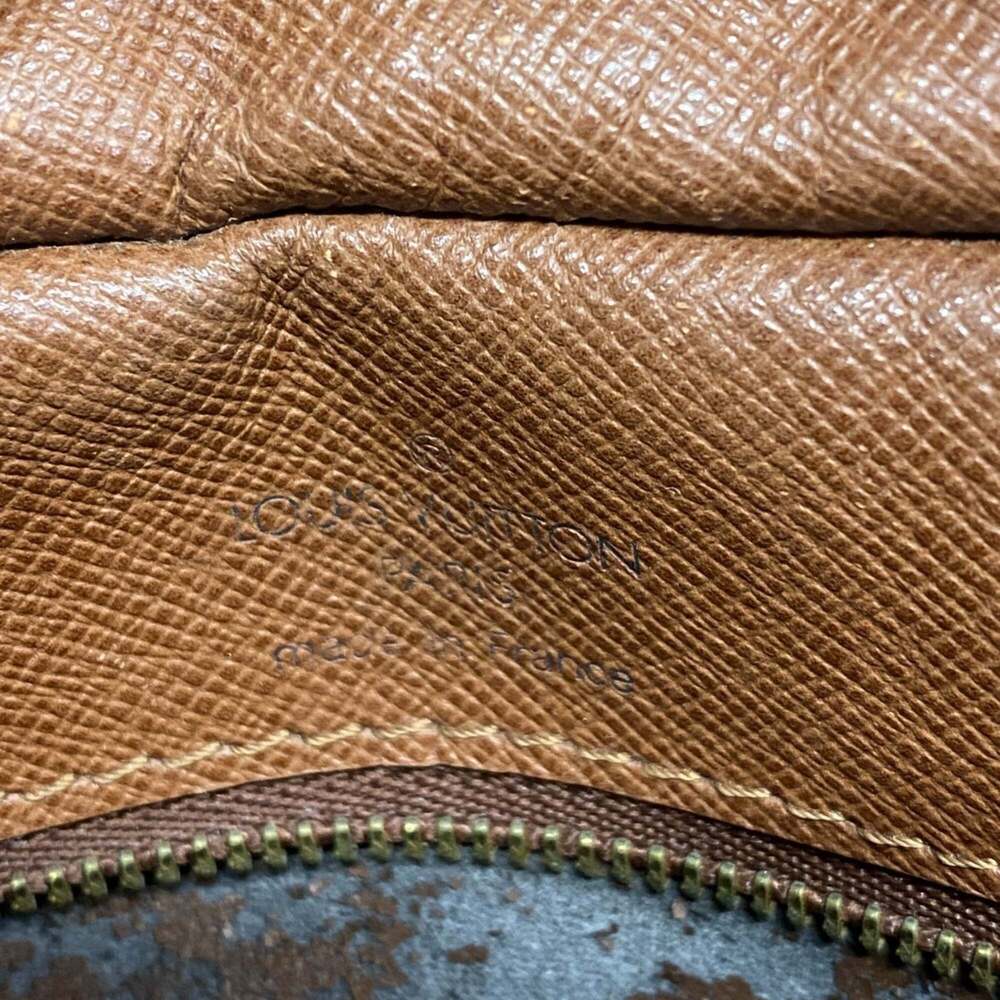 LOUIS VUITTON Authentic Brown Monogram Boulogne 30 Shoulder Bag - Picture 5 of 12